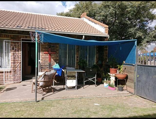3 BEDROOM HOUSE FOR SALE IN BOKSBURG NORTH